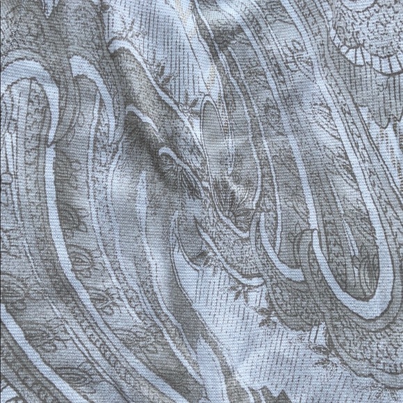 Chico’s woman sleeveless cardigan. Size 2P - Picture 8 of 8